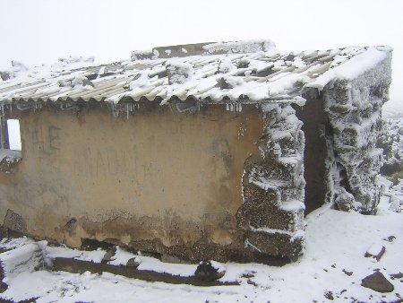 Casa de bloques en Iza�a