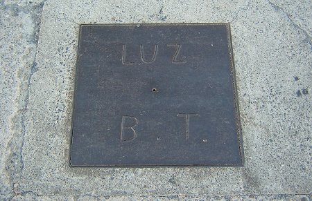 La Rotonda del pol�tico in�til