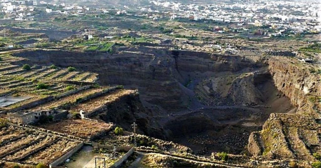 Hoyos de guimar, canteras ilegales