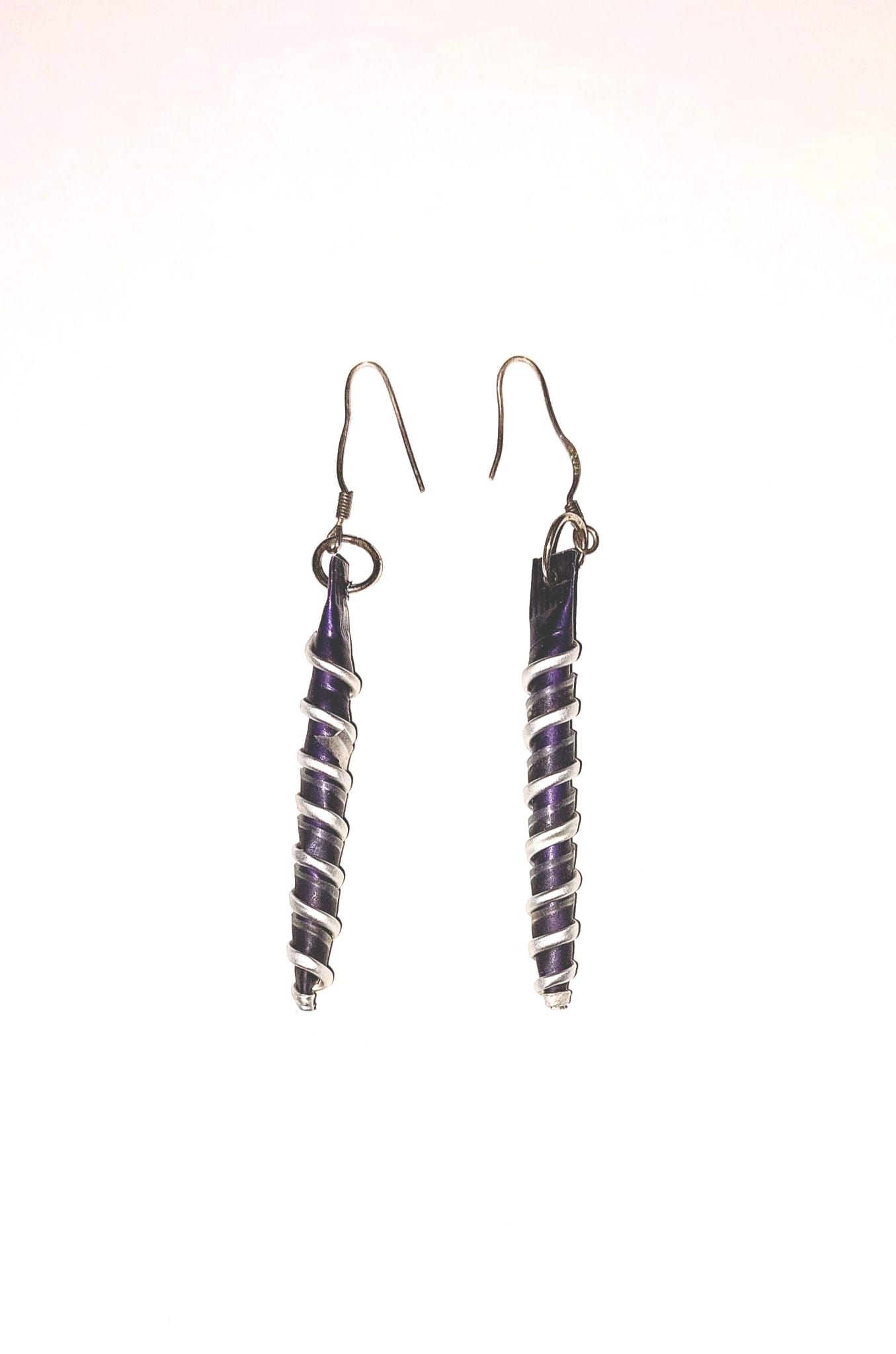 Zarcillo espiral violeta